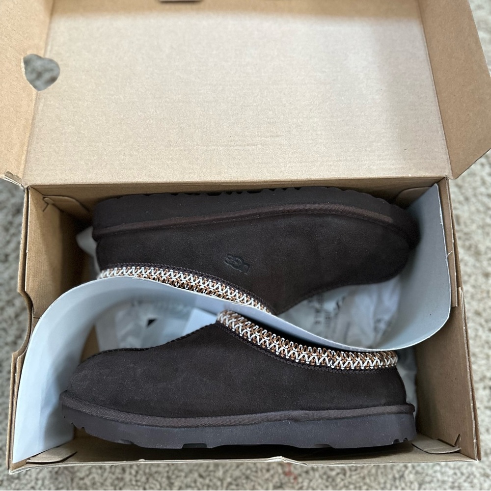 Ugg Tasman II - Kids size 5 / Women’s 7 in dark brown